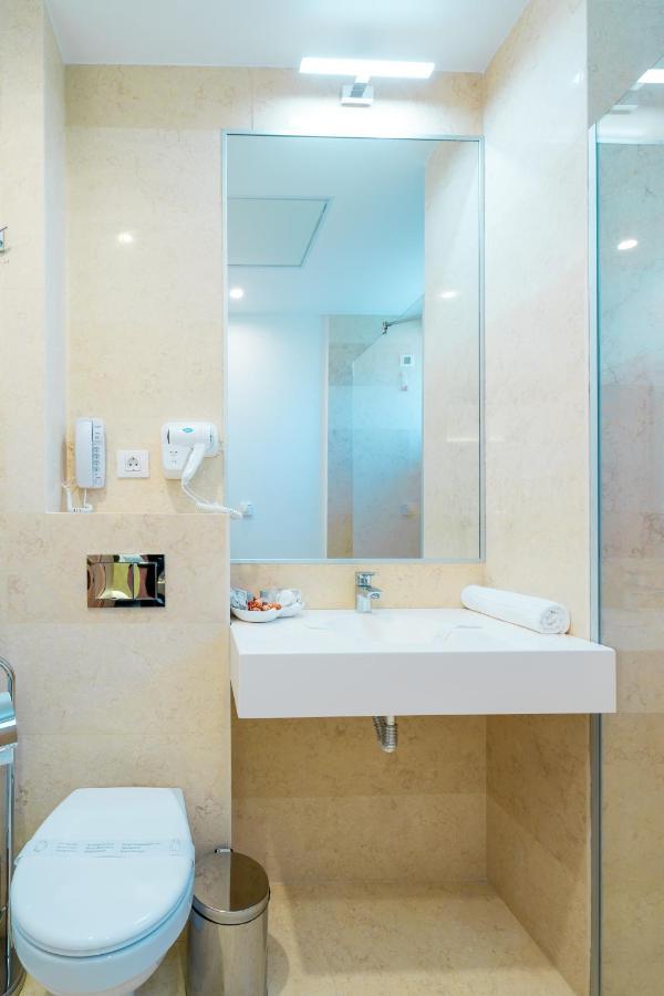סלובוזיה Hotel Console מראה חיצוני תמונה
